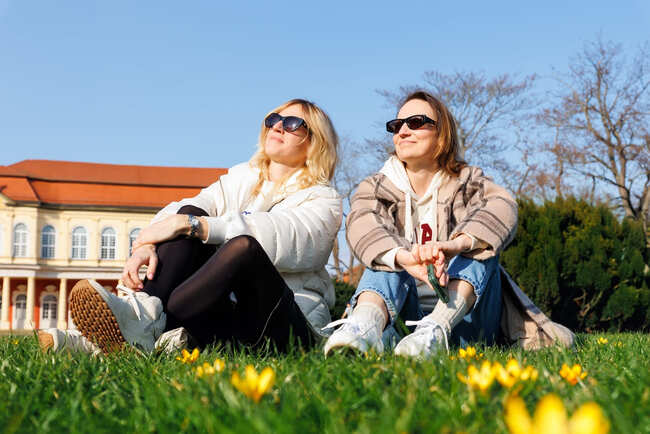 Cómo aliviar la irritación ocular en casa durante la primavera